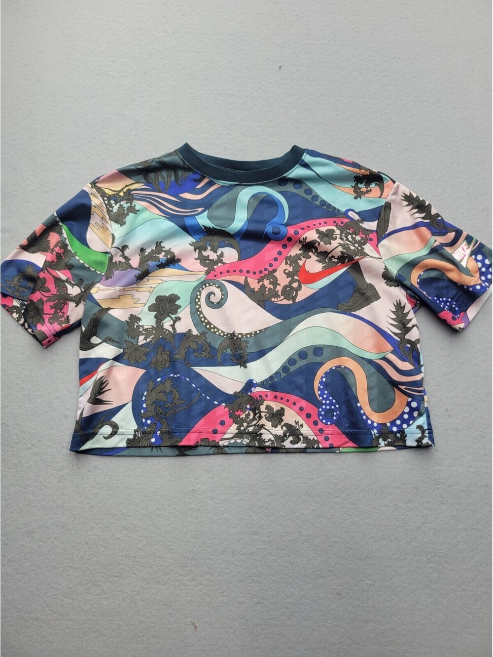 Nike Women's T-Shirt Size XS Multi Crew Neck Knit Floral Short Sleeve